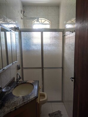 Habitación básica | Baño