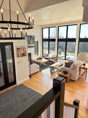 TV, fireplace, table football, stereo