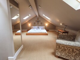 1 habitación, decoración personalizada y muebles diferentes 
