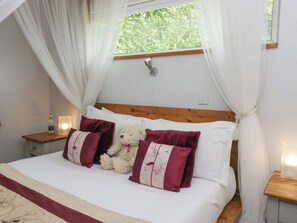 Cottage | 1 bedroom, individually decorated, individually furnished, free WiFi