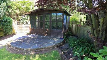 Cottage | Property grounds