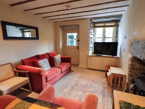 Cottage | Living area - Penny Red Cottage (Ambleside)