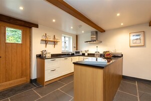 Fridge, dishwasher, cookware/dishes/utensils