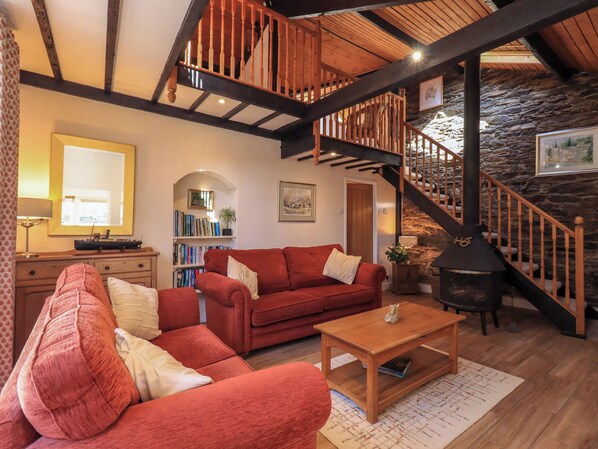 คอทเทจ | บริเวณนั่งเล่น | เครื่องเล่นดีวีดี