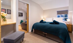 1 chambre, décoration personnalisée, ameublement personnalisé