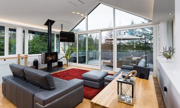 Interior - Tall Trees (Windermere)