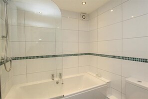 Shower - The Miller (Ambleside)