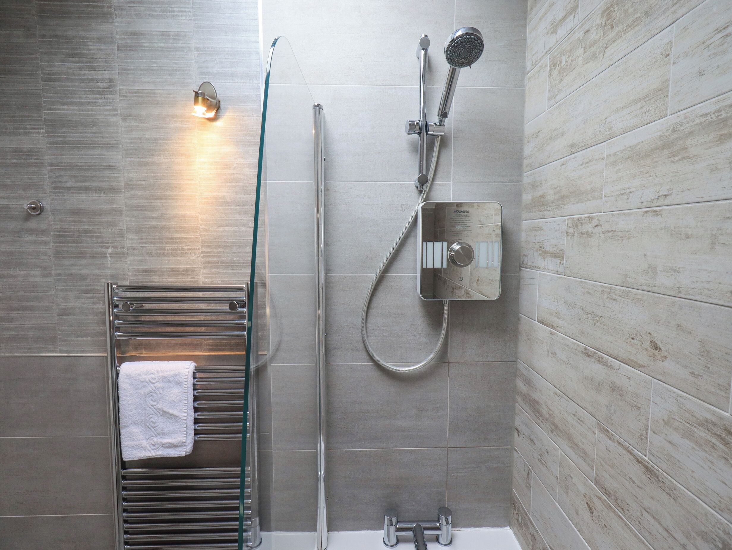 Cottage | Bathroom | Shower