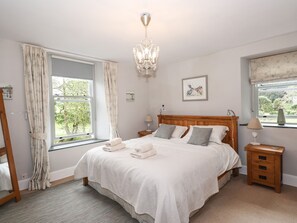 3 bedrooms, individually decorated, individually furnished, free WiFi