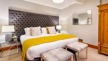 2 quartos, individualmente decorados, individualmente mobiliados