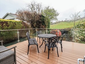 Cottage | Outdoor dining