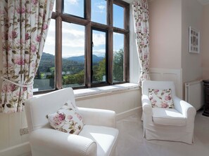 Interior - Brunt How (Ambleside)
