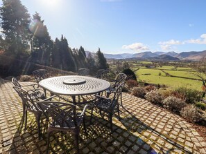 Cottage | Outdoor dining