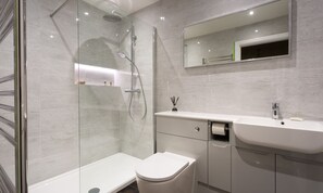 Shower, hair dryer - Grass Ings (Ambleside)