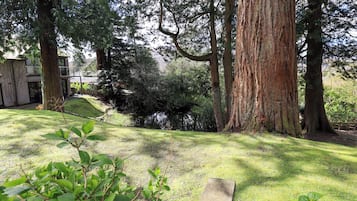 Cottage | Property grounds