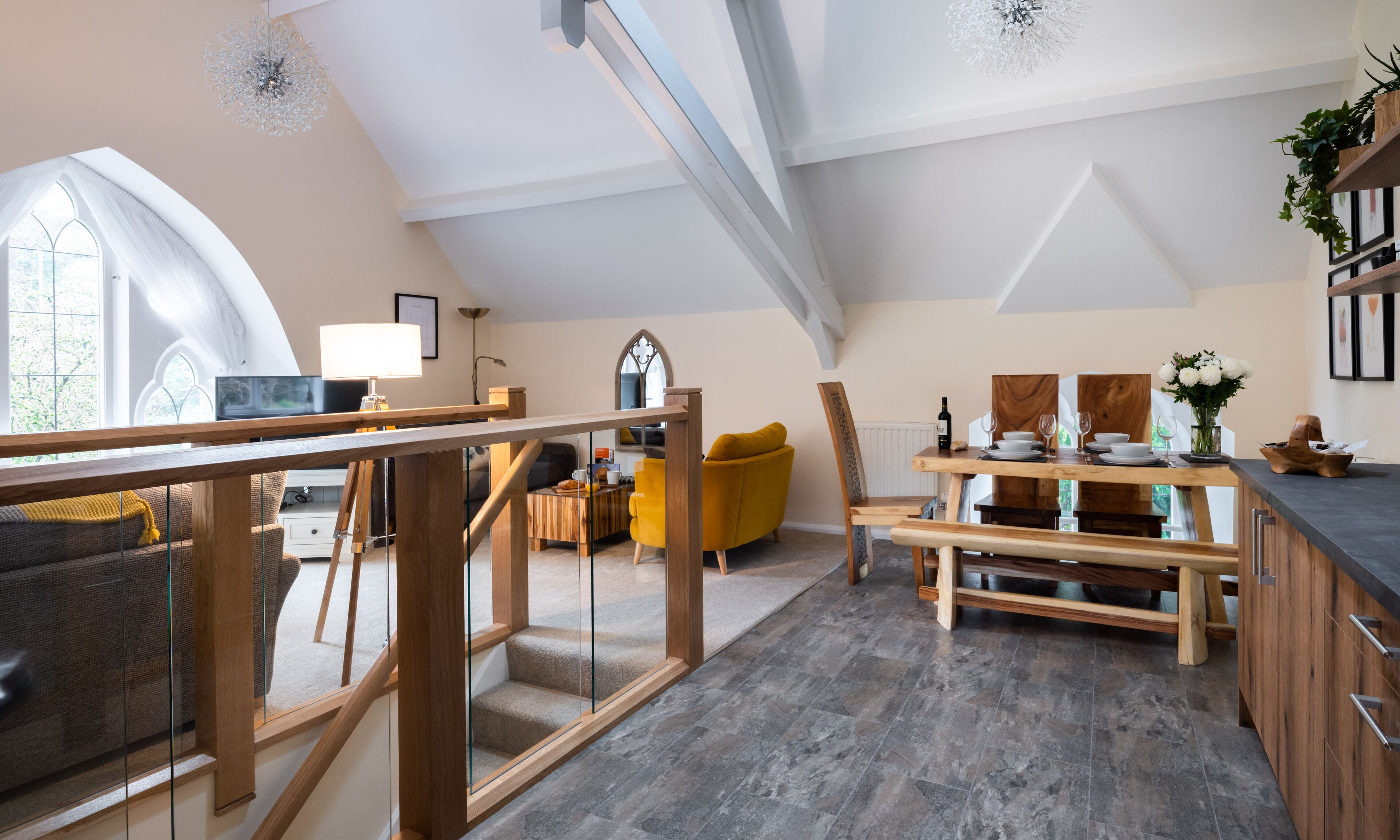 المنشأة من الداخل