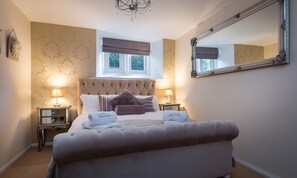 3 bedrooms, individually decorated, individually furnished, free WiFi - The Belfry (Windermere)