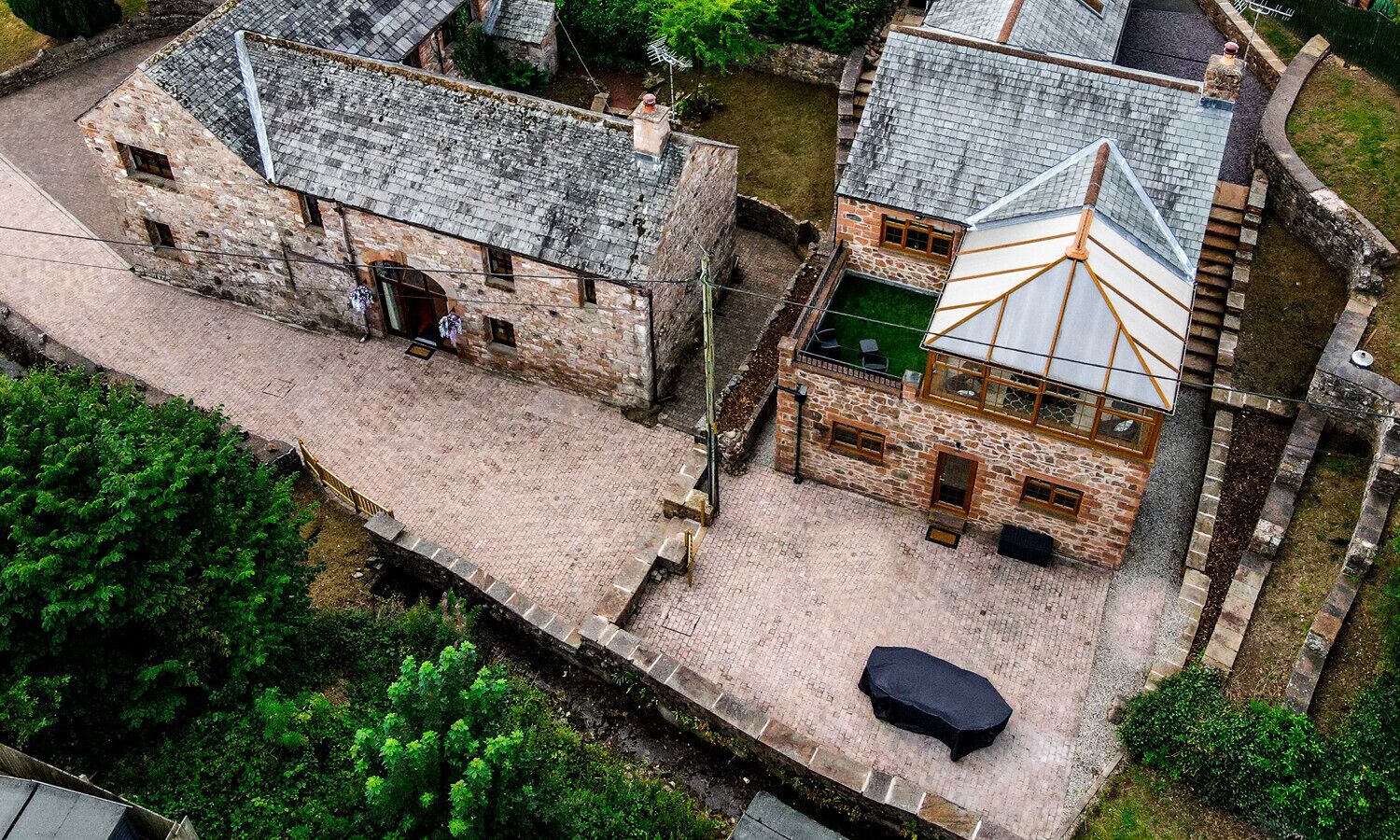 Khuôn viên nơi lưu trú