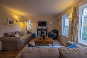 Cottage | Living area