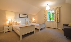 3 عدّة غرف نوم وبديكورات فريدة لكل غرفة وطراز فريد لكل وحدة