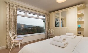 3 bedrooms, individually decorated, individually furnished - Primrose Mount (Windermere)