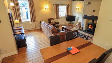 Cottage | Living area