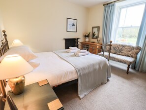 3 habitaciones, decoración personalizada y muebles diferentes 