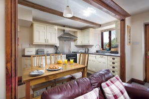 Cottage | Interior - Fieldmouse Cottage (Coniston)