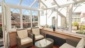 Cottage | Living area | DVD player