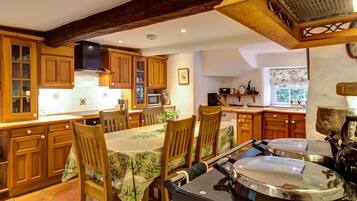 Fridge, dishwasher, cookware/dishes/utensils