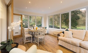 Dining - Lanterns At Grasmere (Ambleside)