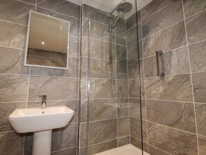 Shower - Romney 14 (Ambleside)