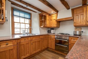 Fridge, dishwasher, cookware/dishes/utensils