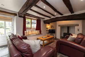 3 bedrooms, individually decorated, individually furnished, free WiFi