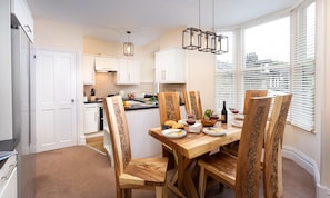 Fridge, microwave, dishwasher, cookware/dishes/utensils - Lingmell House (Windermere)