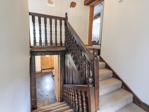 Cottage | Interior - Satterthwaite Farmhouse - Sleep 8 (Ulverston)