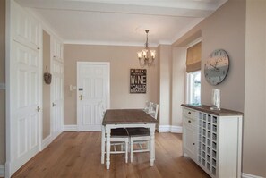 Dining - Waterside (Ambleside)