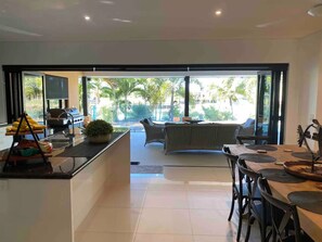 Dining - The Hinchinbrook Retreat (Cardwell)