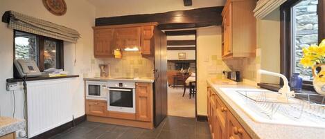 Fridge, dishwasher, cookware/dishes/utensils