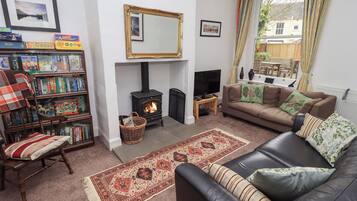 Cottage | Living area