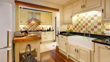 Máy rửa bát, dụng cụ nấu nướng/bát dĩa/dao nĩa