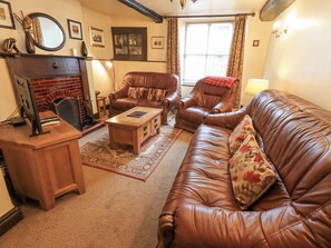 Living area - Springwell Cottage (Ambleside)