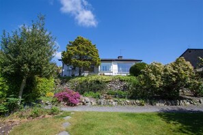 Property grounds - Bield How (Ambleside)