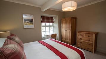 2 bedrooms, individually decorated, individually furnished, free WiFi