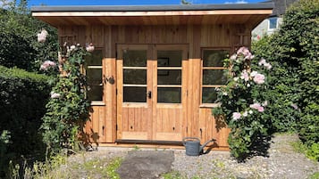 Cottage | Exterior detail