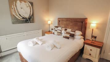 Cottage | 3 bedrooms, individually decorated, individually furnished, free WiFi