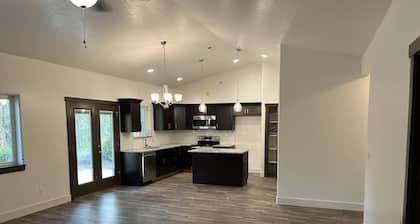 Z & H Cabin