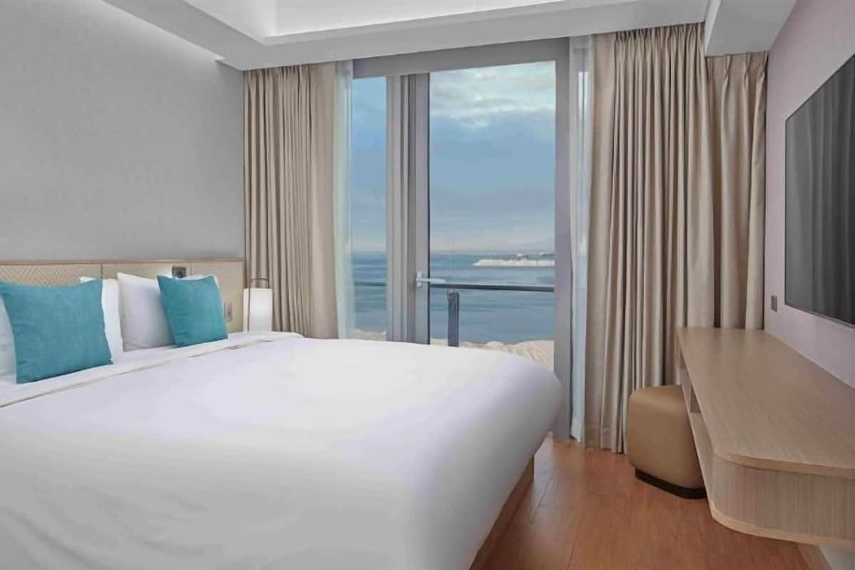 1 bedroom, minibar, in-room safe, individually decorated