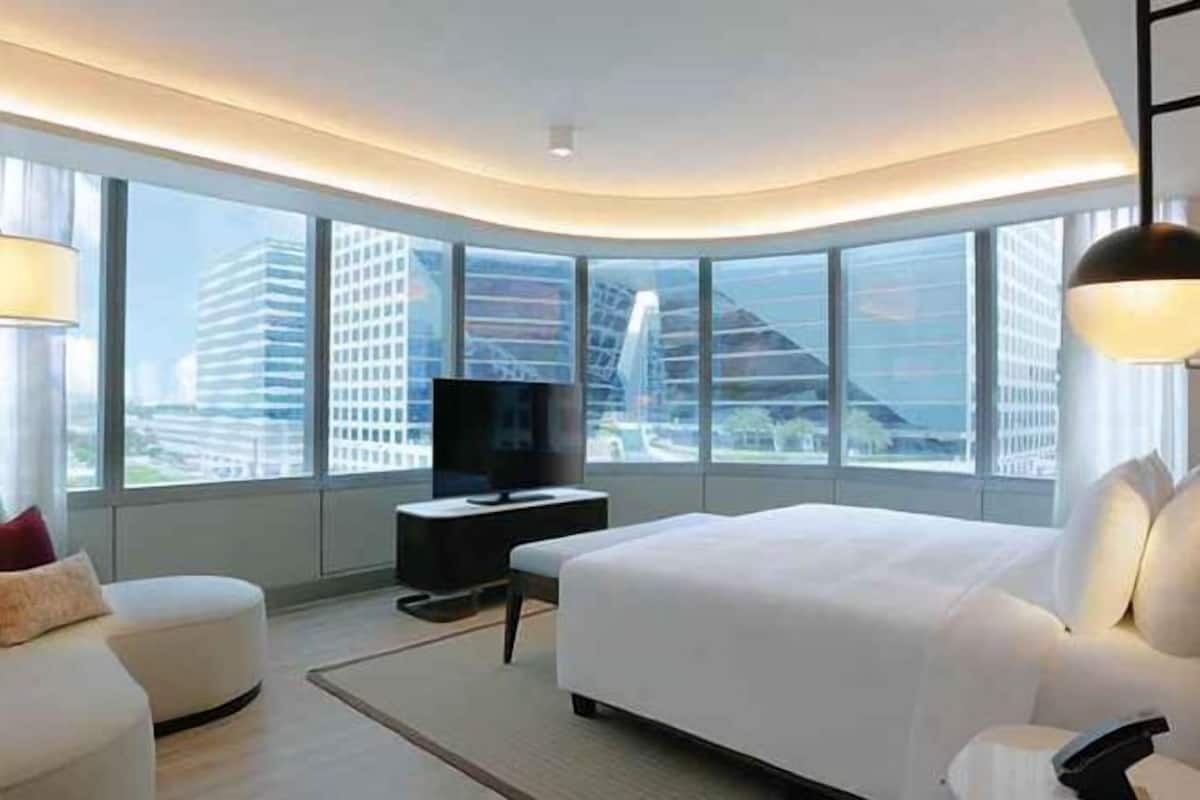 1 bedroom, minibar, in-room safe, individually decorated