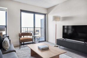 Fernseher, Stereoanlage